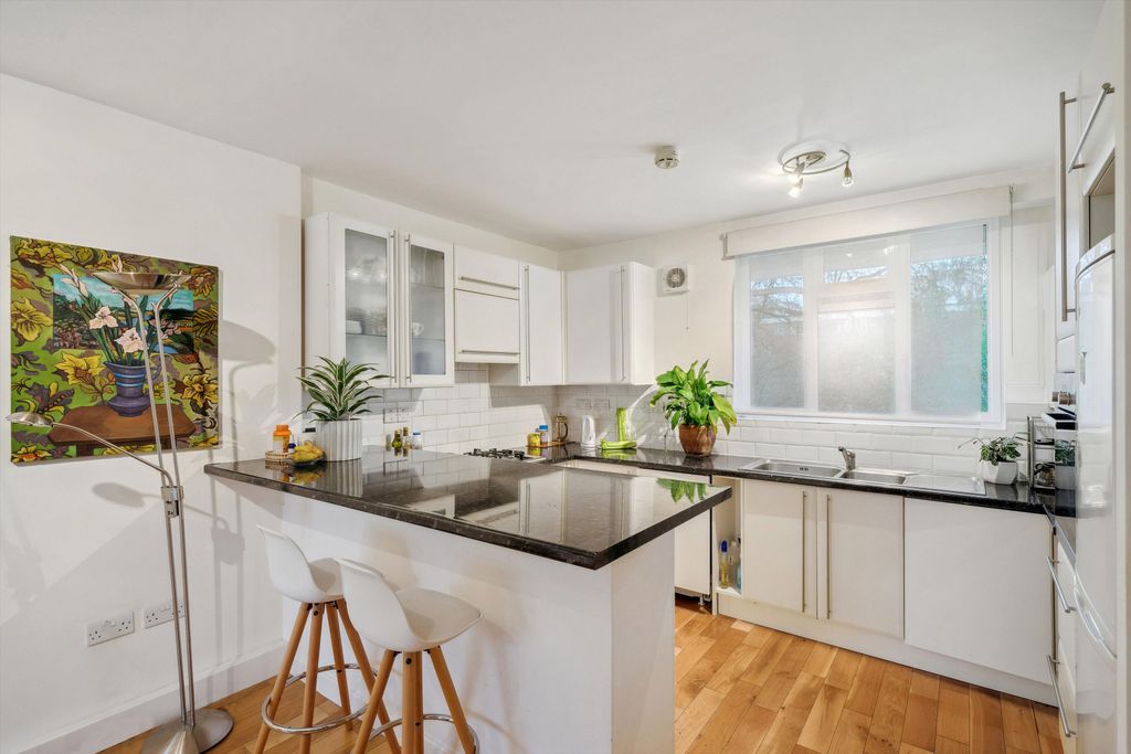 Property photo 3 of 14 Image