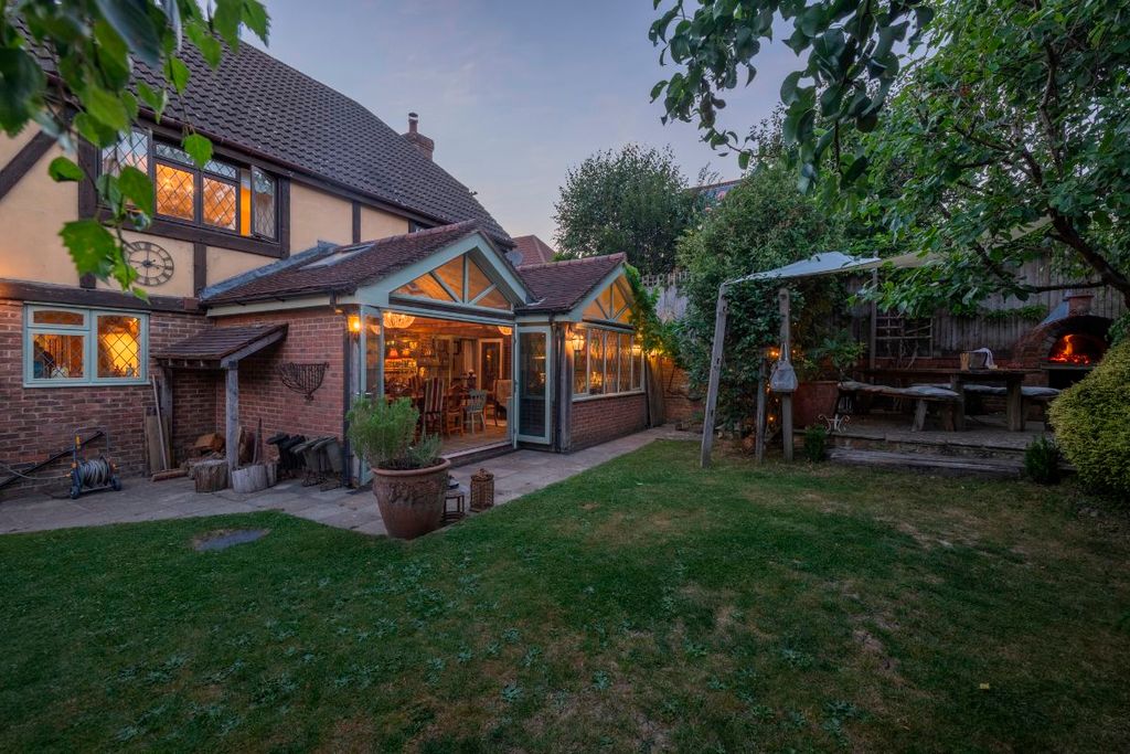 Property photo 2 of 29