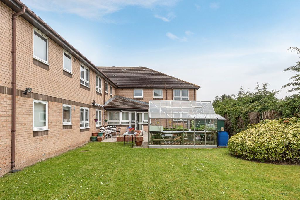 Property photo 1 of 1