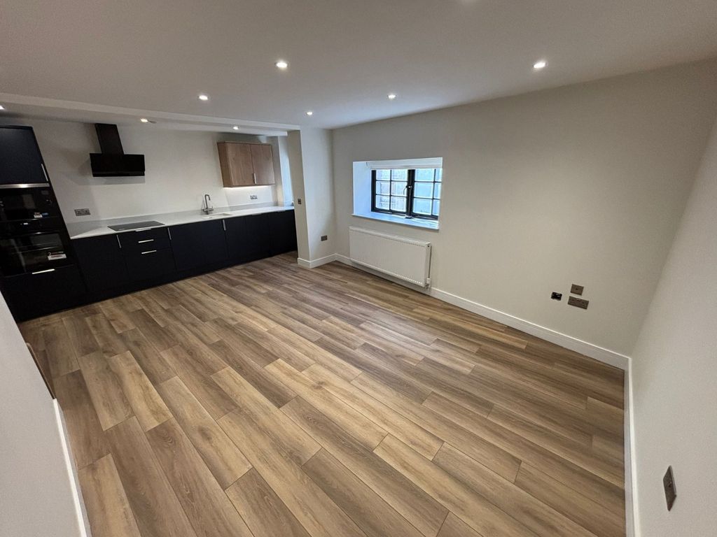 Property photo 1 of 4 Lounge