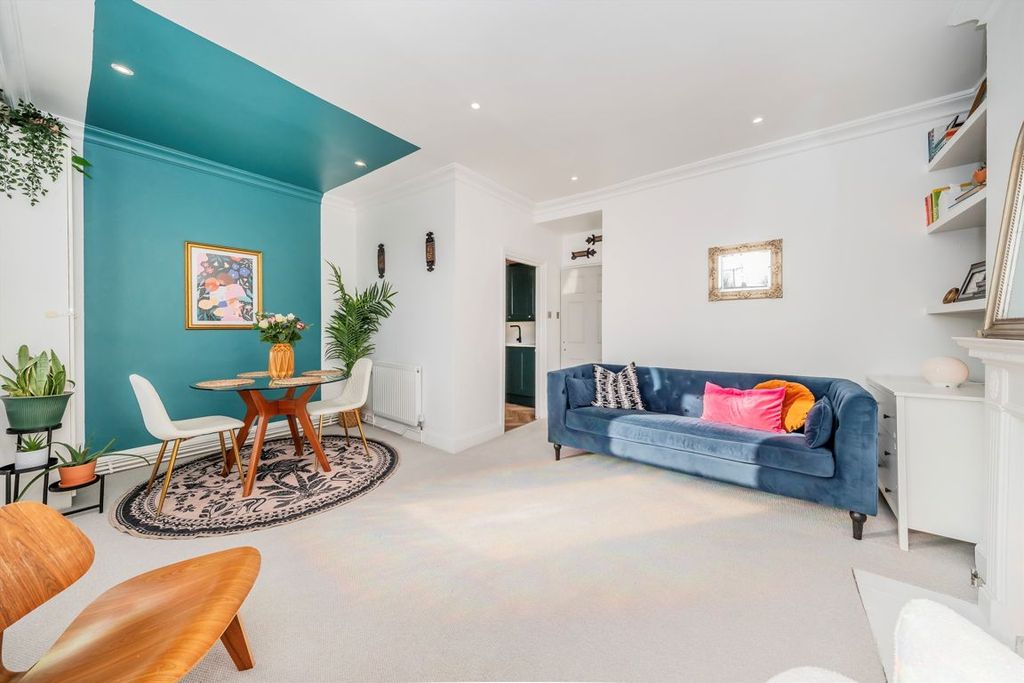 Property photo 2 of 7