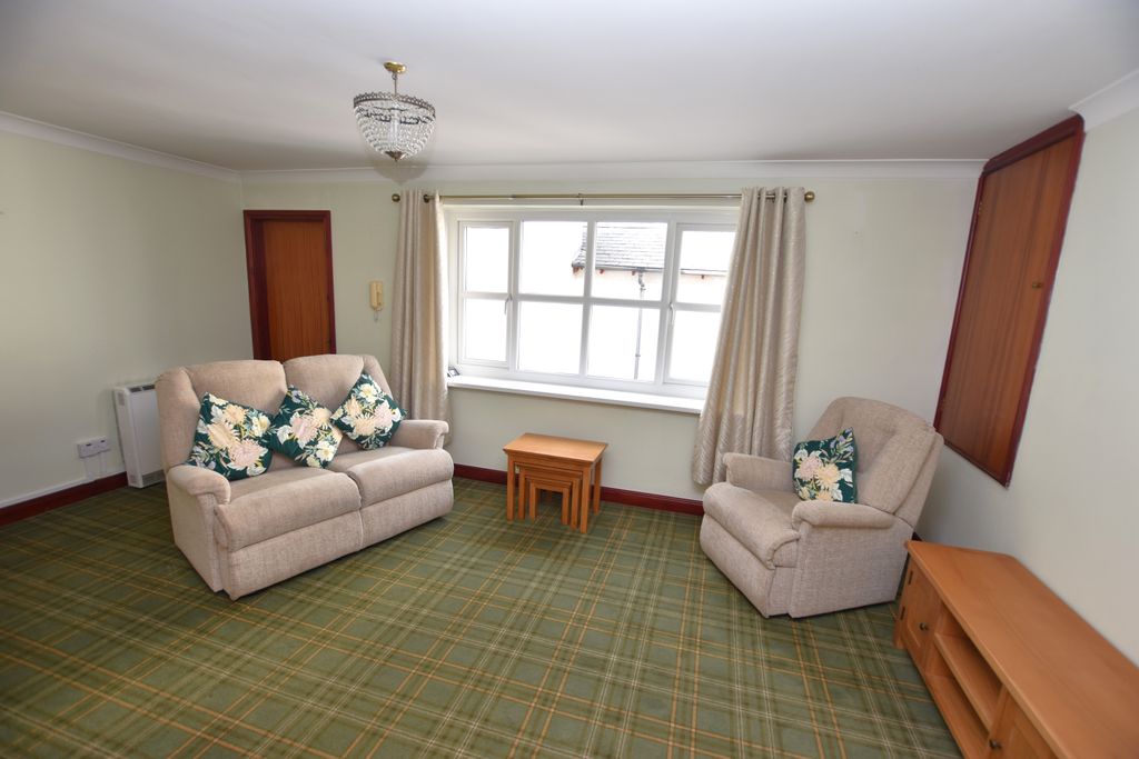 Property photo 3 of 13