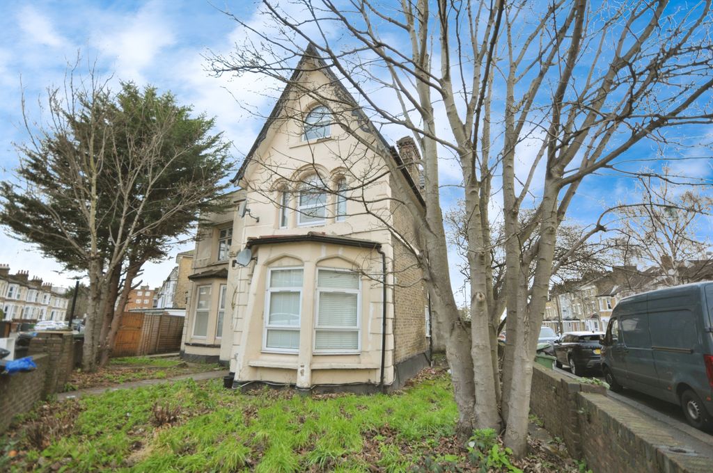 Property photo 3 of 12 Photography