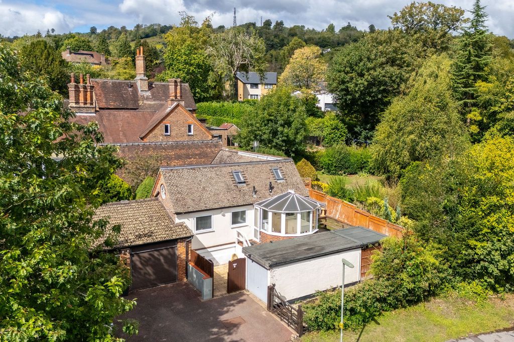 Property photo 1 of 25