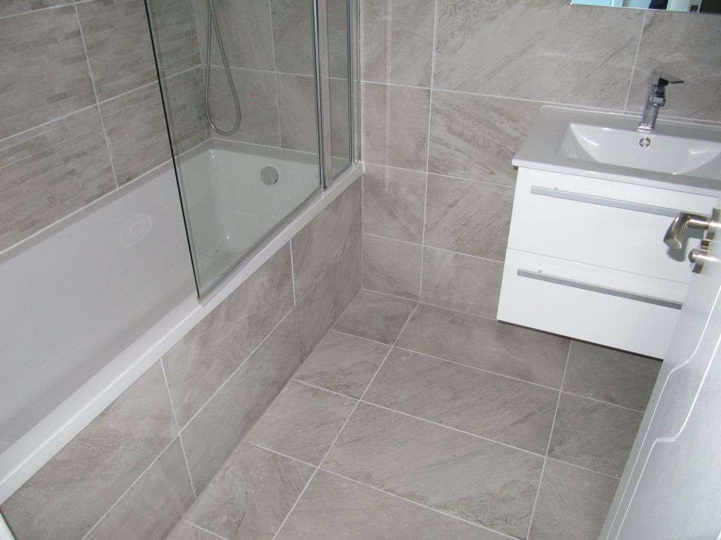 Property photo 3 of 4 Bathroom