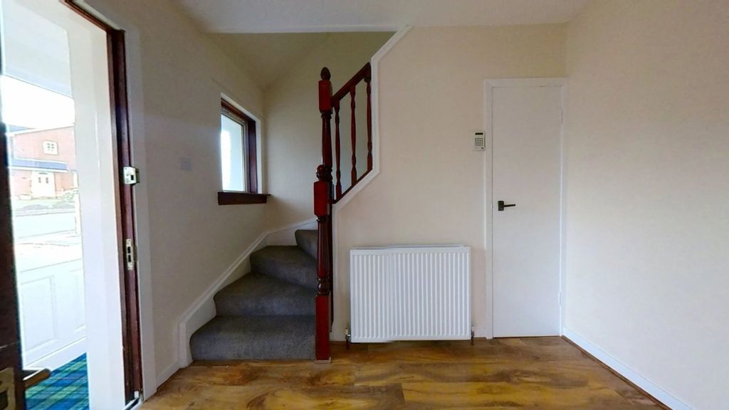 Property photo 2 of 11 Picture No. 18
