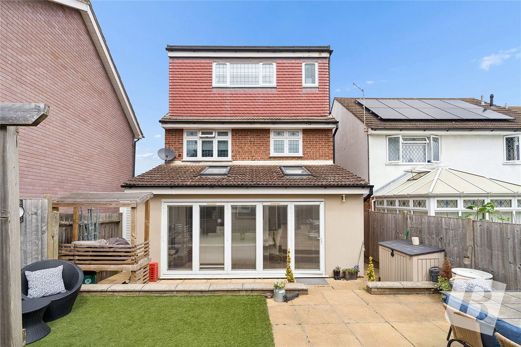 Property photo 1 of 20 Rear Garden