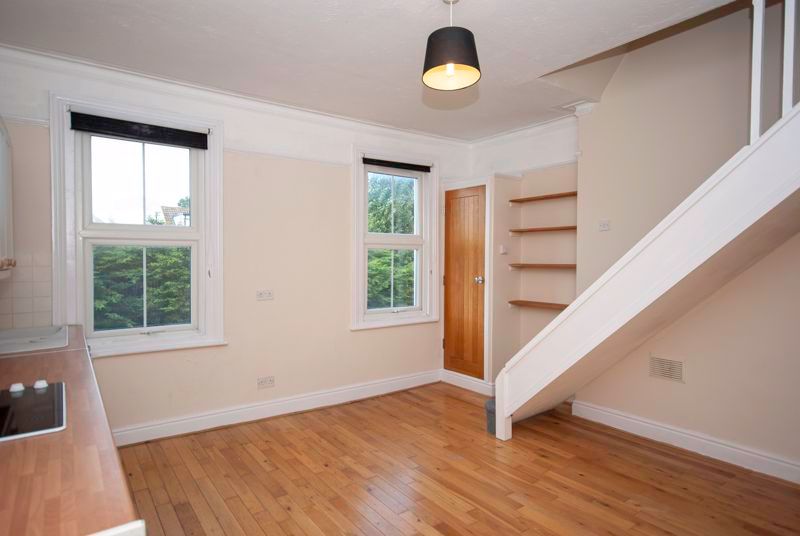 Property photo 2 of 9 Photo 7