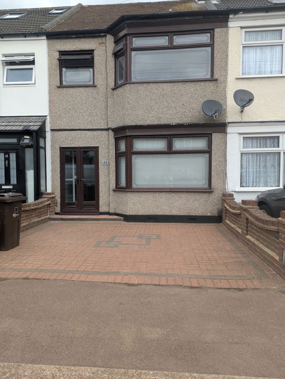 Property photo 2 of 11