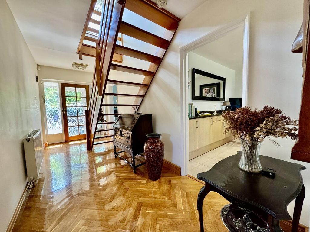 Property photo 2 of 28 Hallway