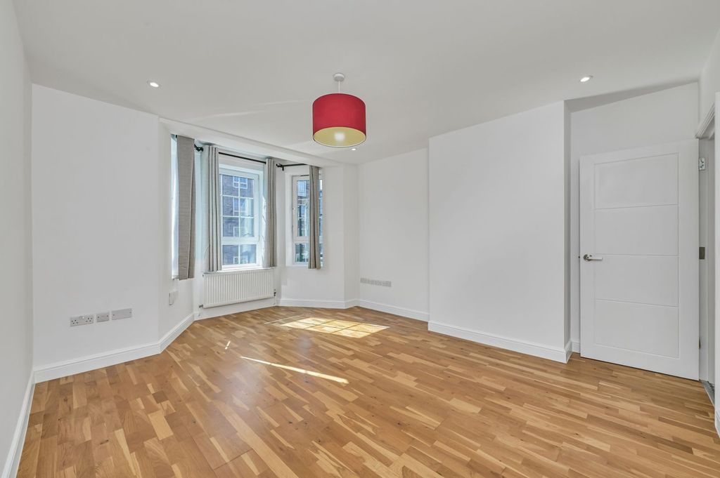 Property photo 1 of 20 Picture No. 18