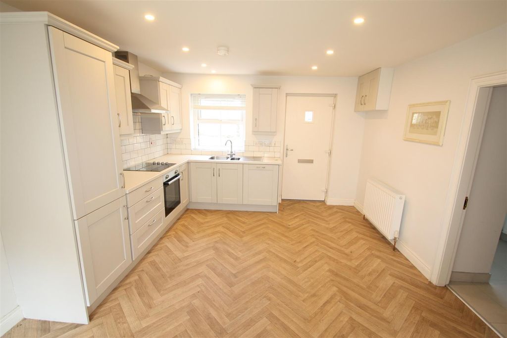 Property photo 3 of 12 Img_0393.Jpg