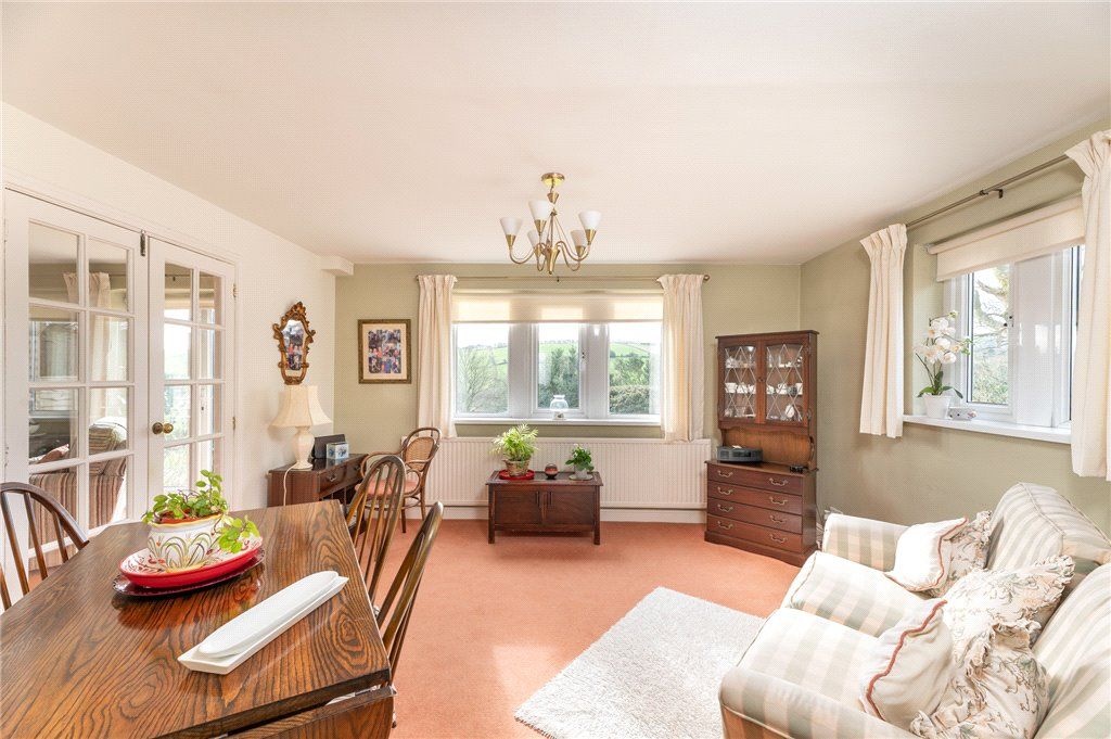 Property photo 3 of 30 Dining Room