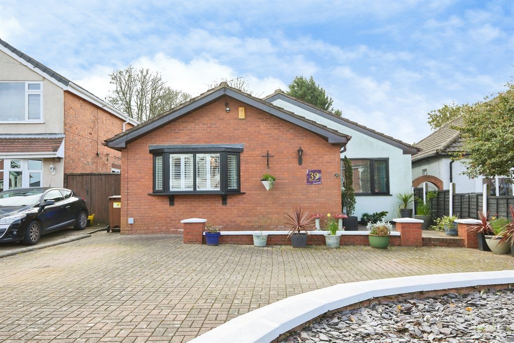 Property photo 1 of 31