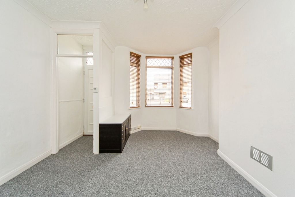 Property photo 2 of 20 Pbox-Img.Jpg