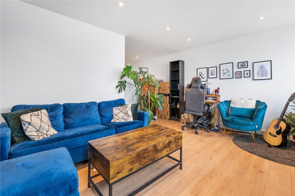 Property photo 1 of 10 Picture No. 04