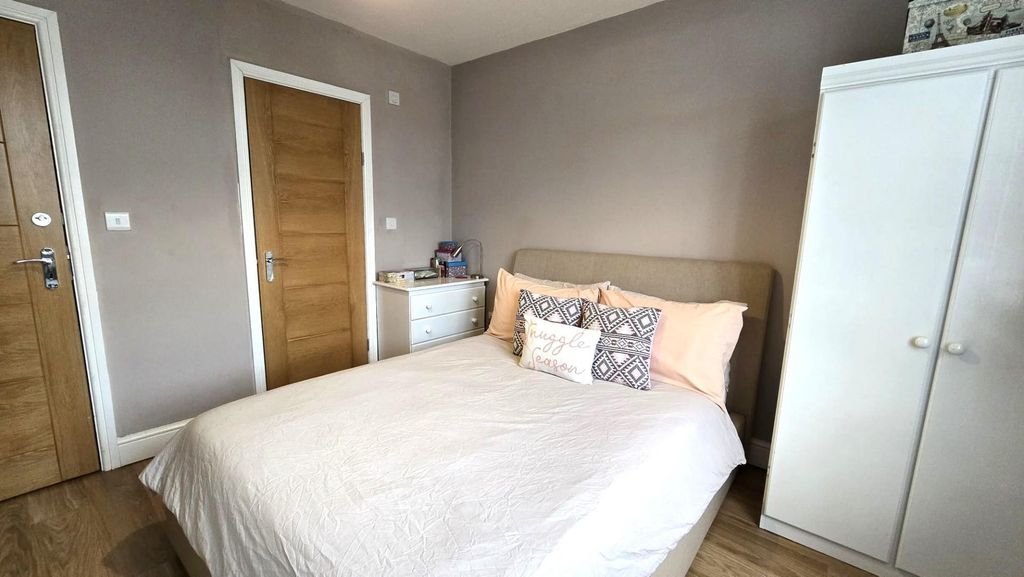 Property photo 1 of 6 2.Jpeg