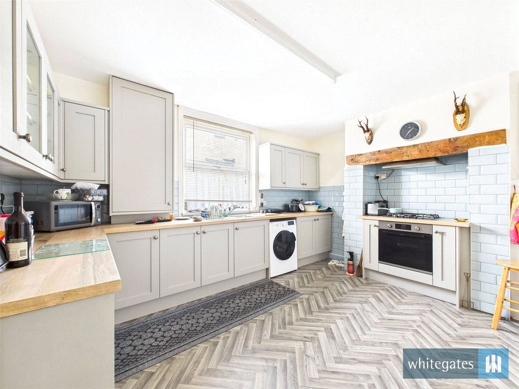 Property photo 2 of 11 Picture No. 04