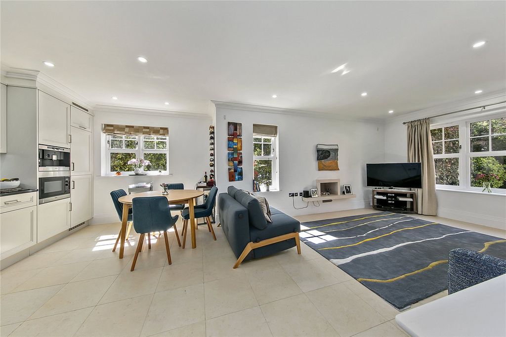 Property photo 2 of 18 Picture No. 04