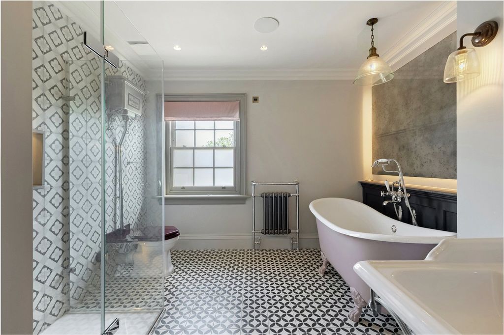 Additional image 30 of 6 bed detached house for saleChurch Gate, High Street, Edlesborough, Buckinghamshire LU6