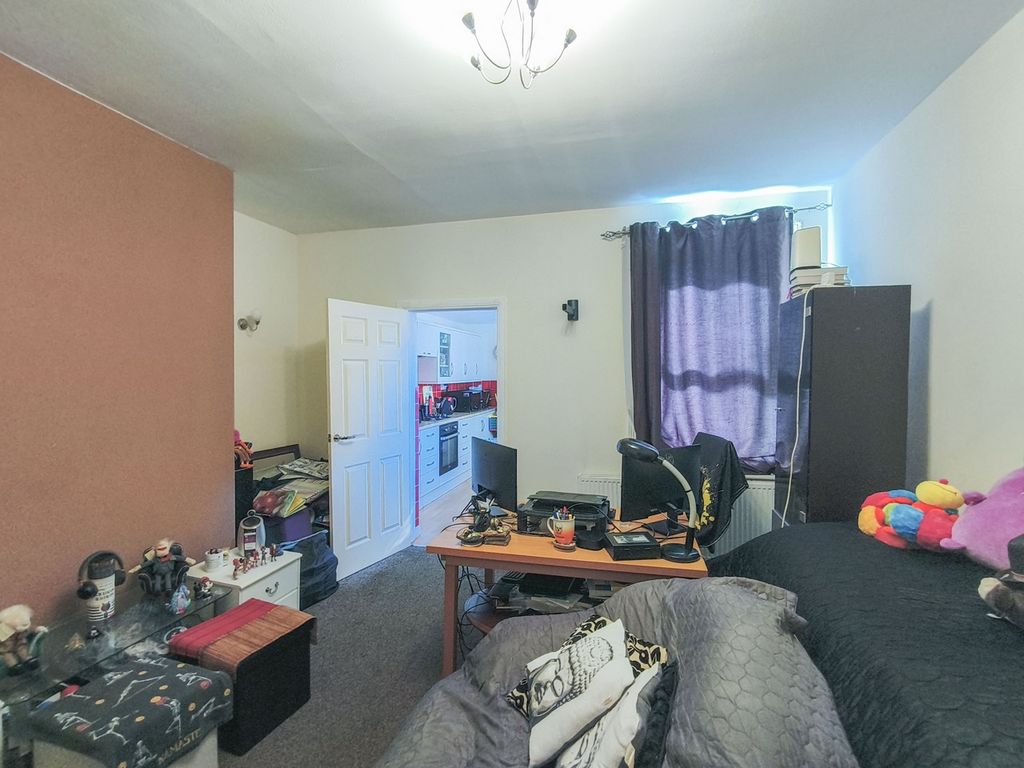 Property photo 2 of 16