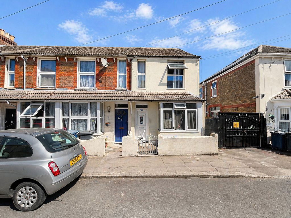 Property photo 1 of 17