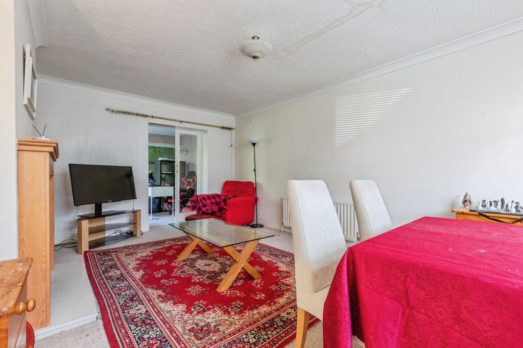 Property photo 3 of 15