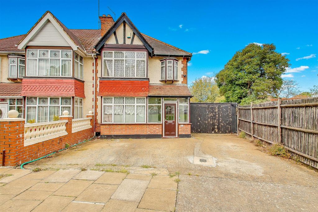 Property photo 1 of 16 G10A2251-G10A2253.Jpg