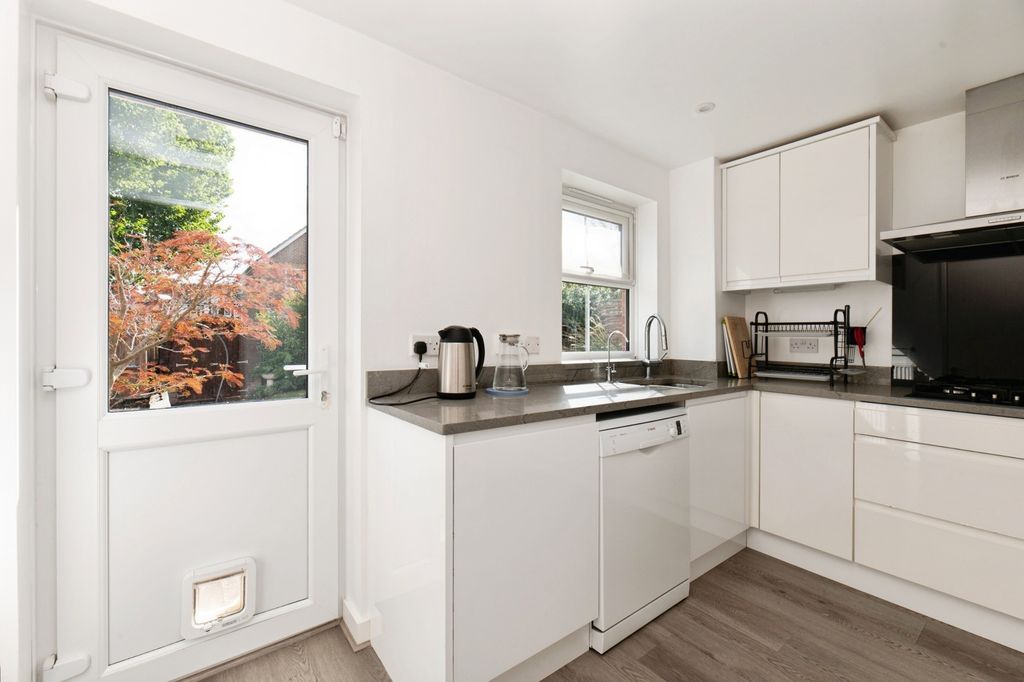 Property photo 2 of 16 Kitchen