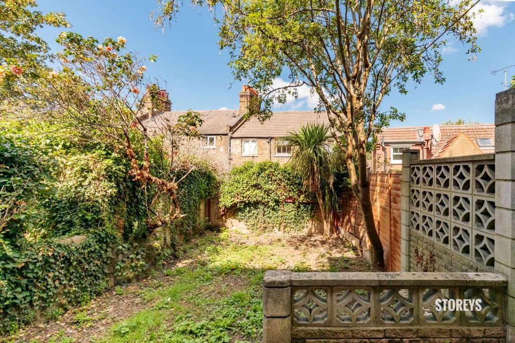 Property photo 3 of 34