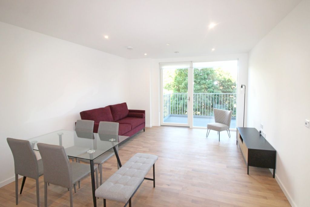 Property photo 2 of 11