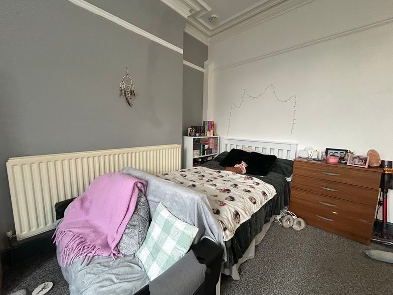 Property photo 1 of 7 Photo 7