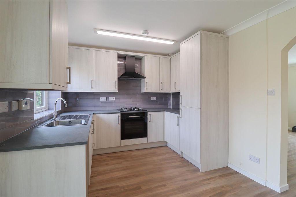 Property photo 3 of 17 Img_1799-1.Jpg