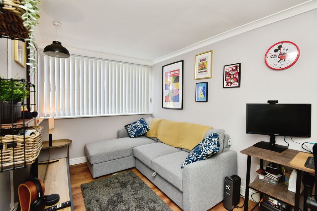 Property photo 3 of 21 Office/Family Room