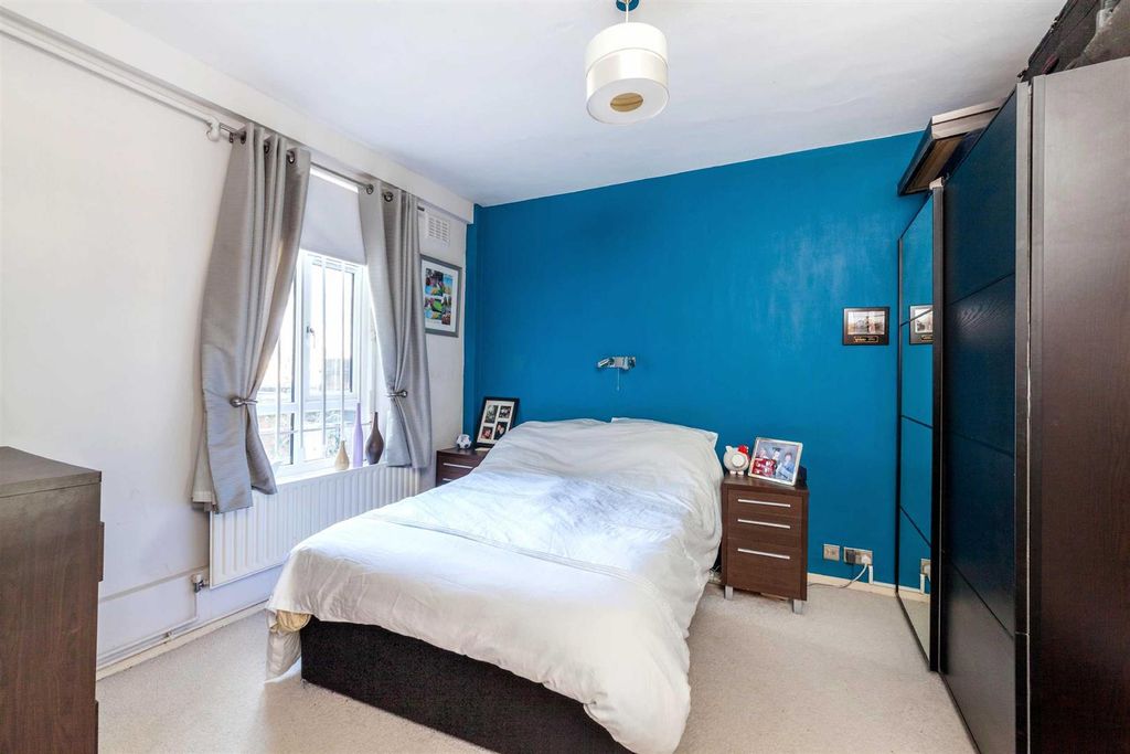 Property photo 3 of 7