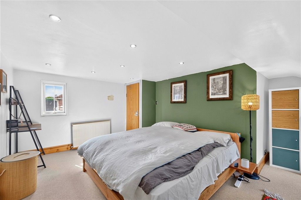 Property photo 3 of 16 Bedroom