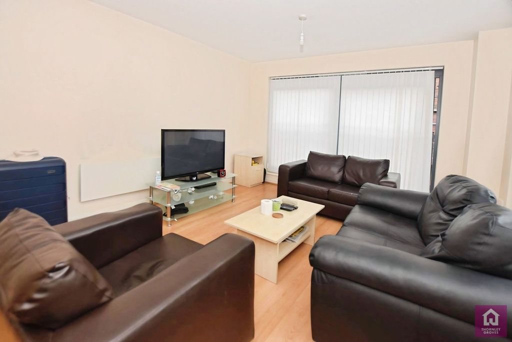 Property photo 2 of 16 Pbox-Img.Jpg