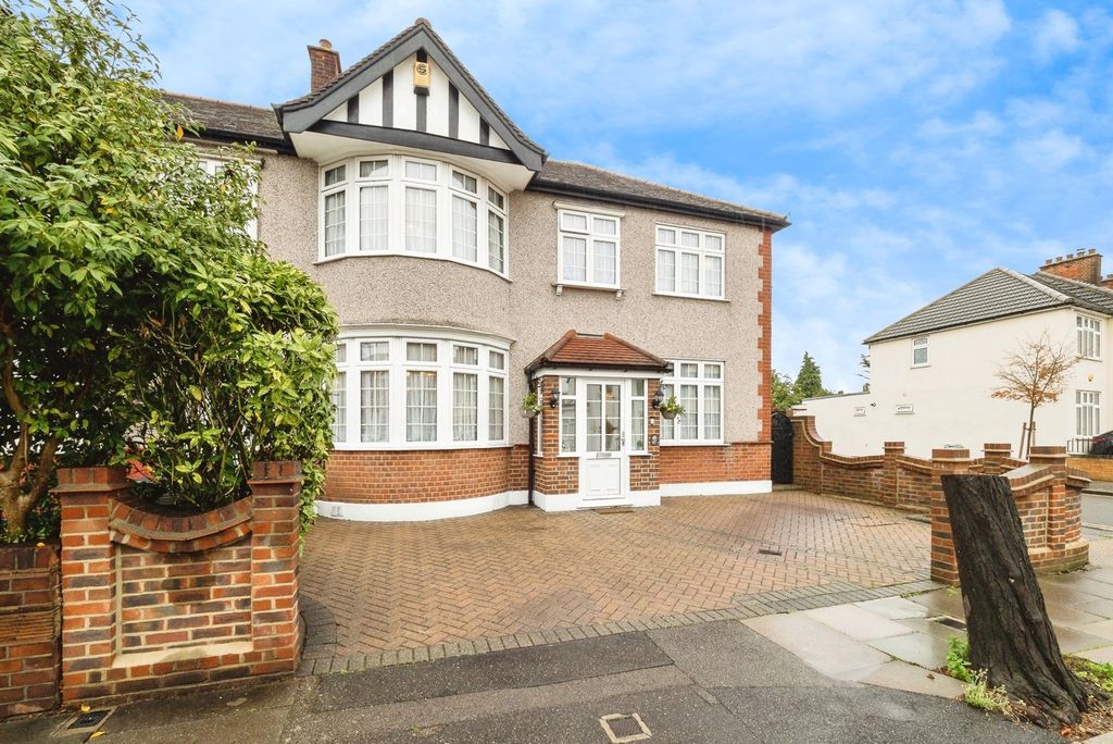 Property photo 1 of 28 Photo