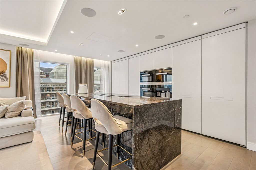 Property photo 3 of 14 Kitchen