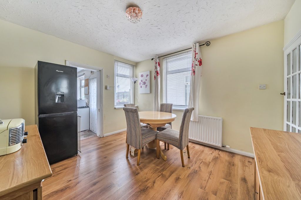 Property photo 3 of 13 Picture No. 10