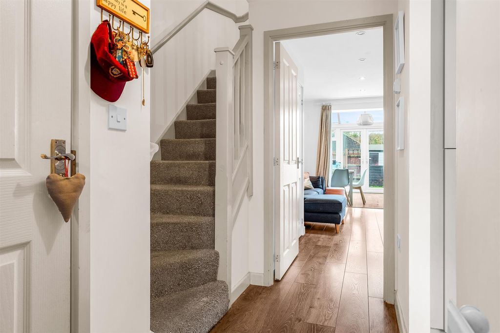 Property photo 2 of 17 Internal-4.Jpg