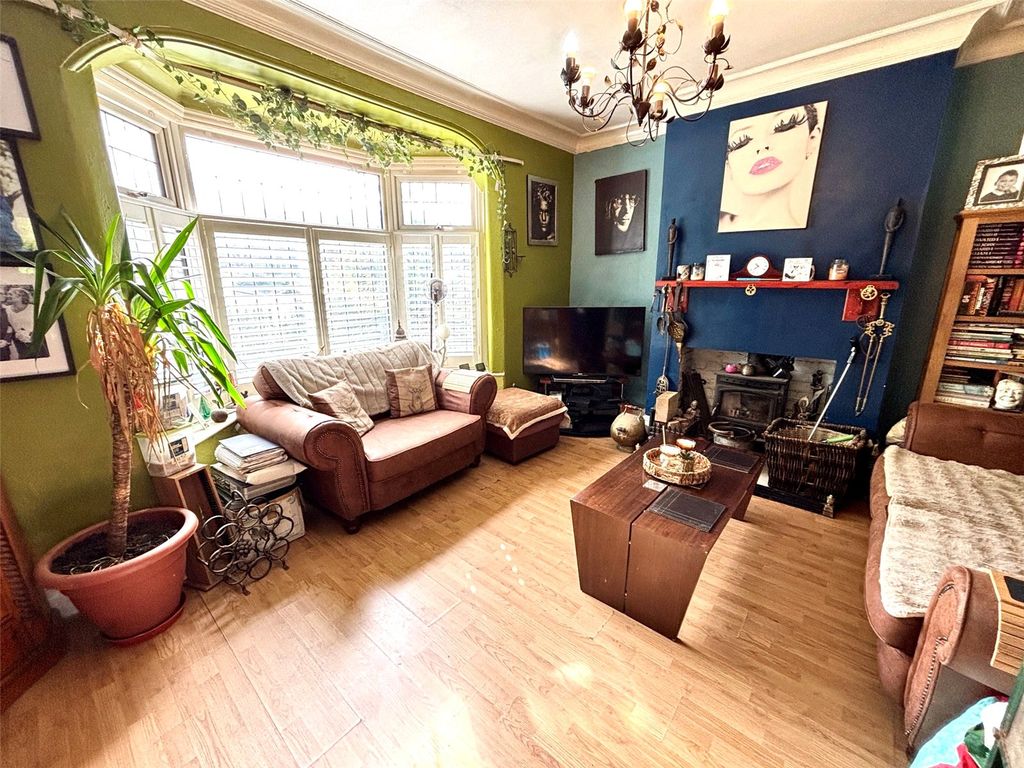 Property photo 3 of 20 Picture No. 27