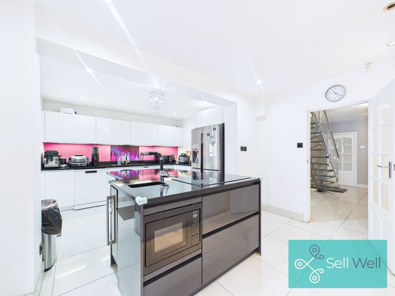 Property photo 3 of 32 Kitchen/Diner