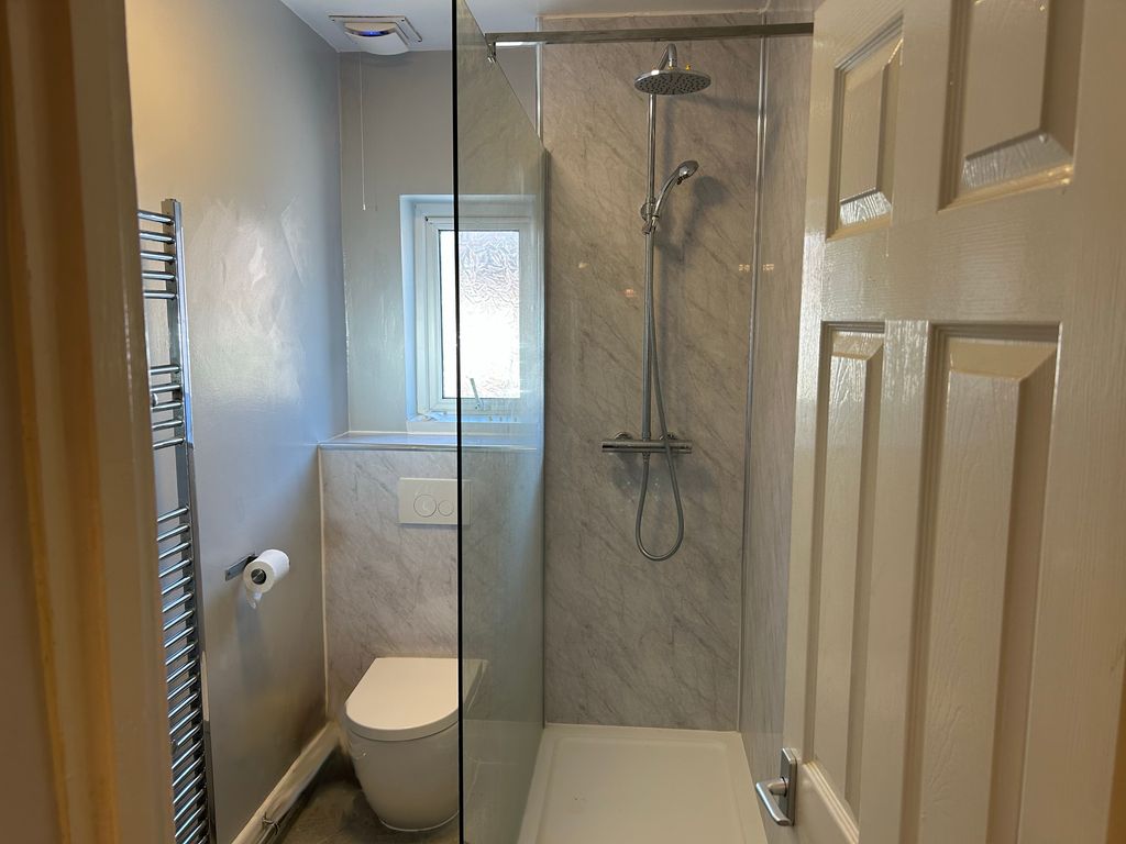 Property photo 2 of 14 Miltonbathroom1
