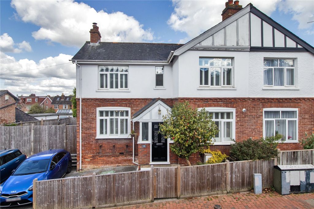 Property photo 1 of 14 4 Mereworth Road