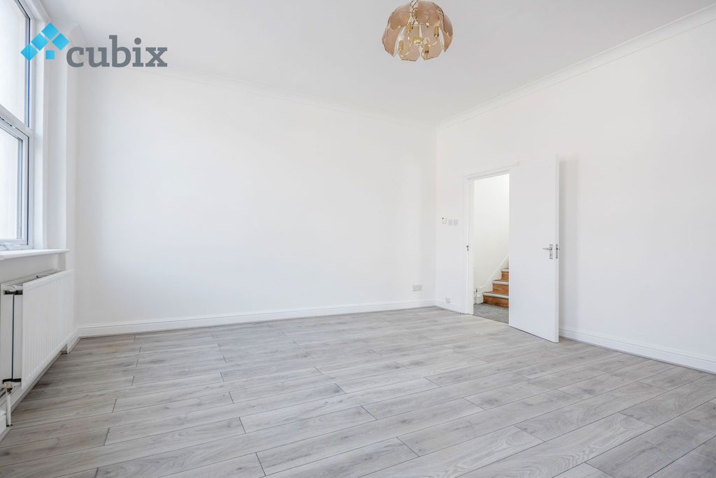 Property photo 3 of 30