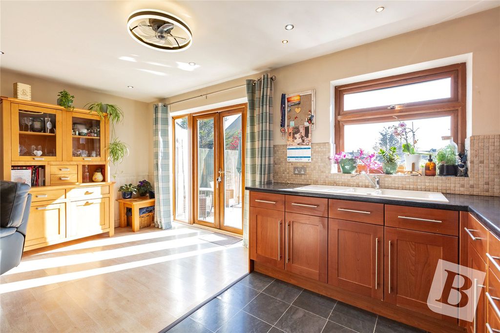 Property photo 3 of 14 Kitchen/Diner