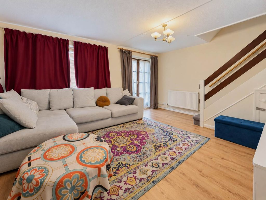 Property photo 3 of 12