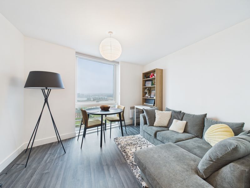 Property photo 2 of 9 Photo 3