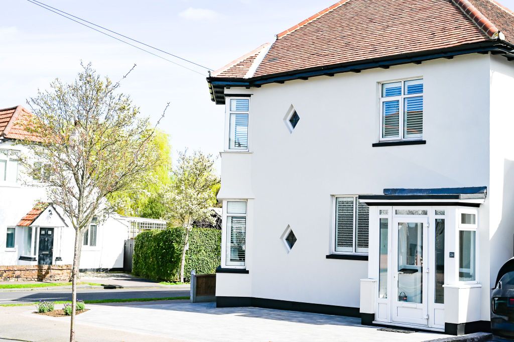 Property photo 2 of 24